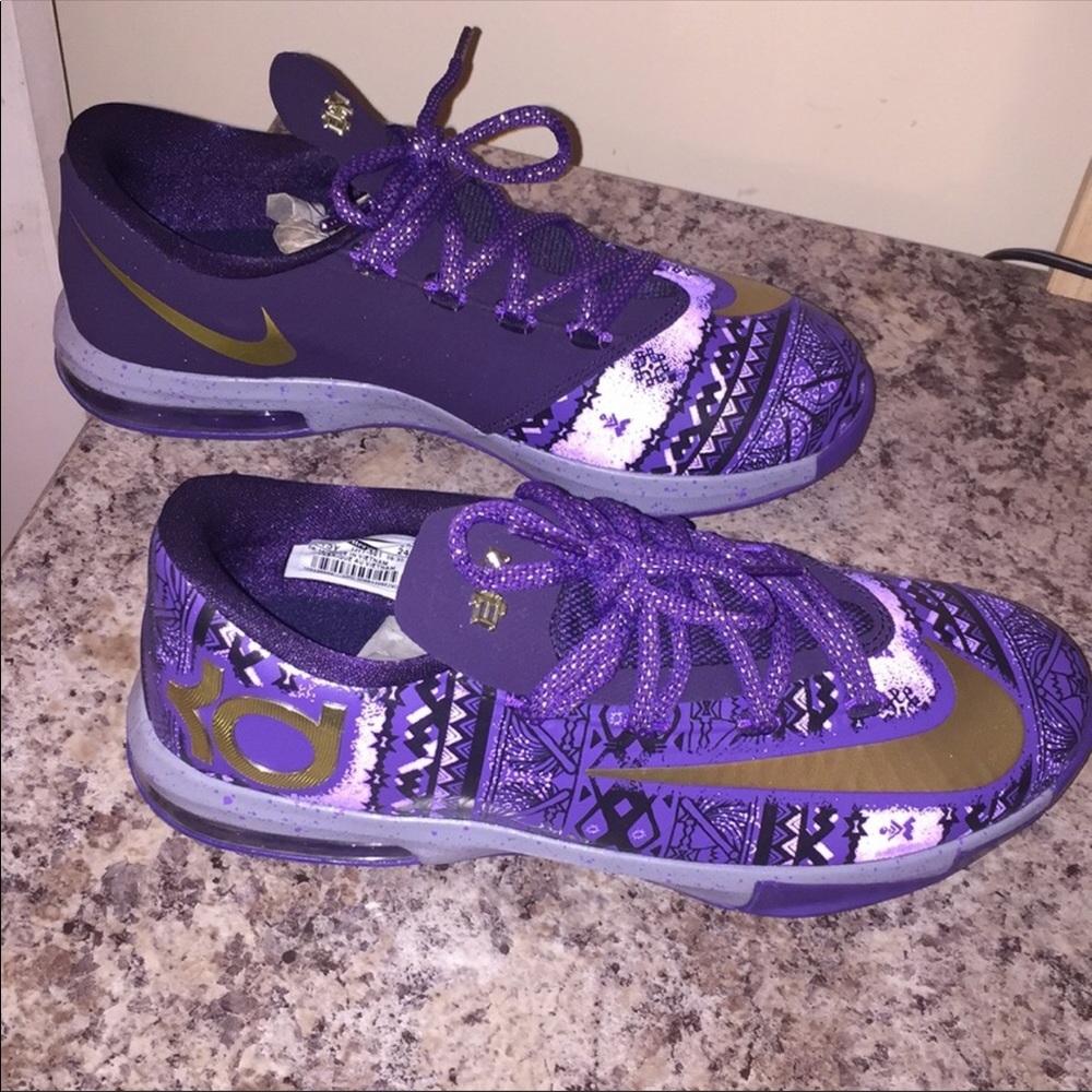 5.5Y Limited Edition KD’s Never worn!